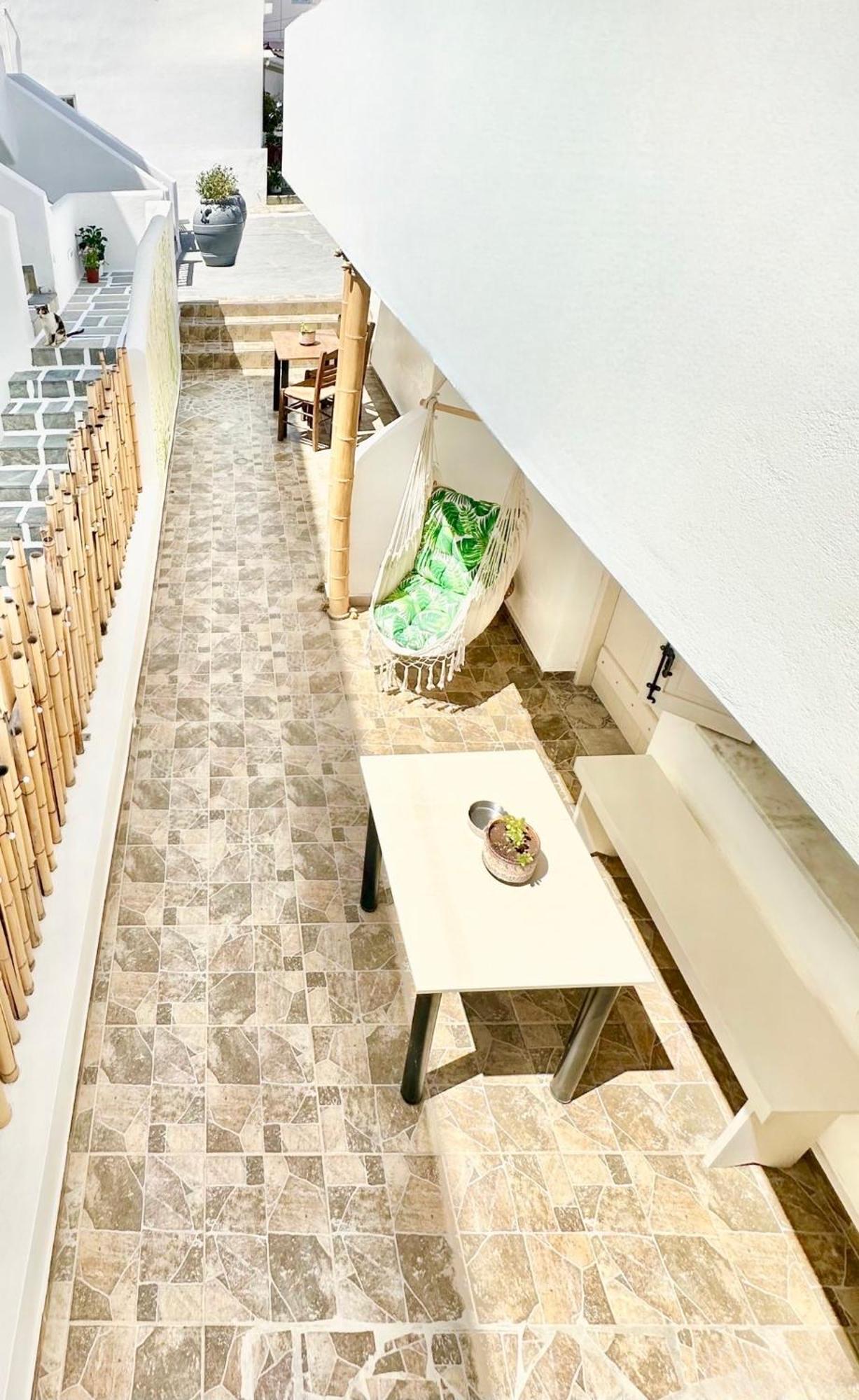 La Cueva Milos Adamantas  ภายนอก รูปภาพ